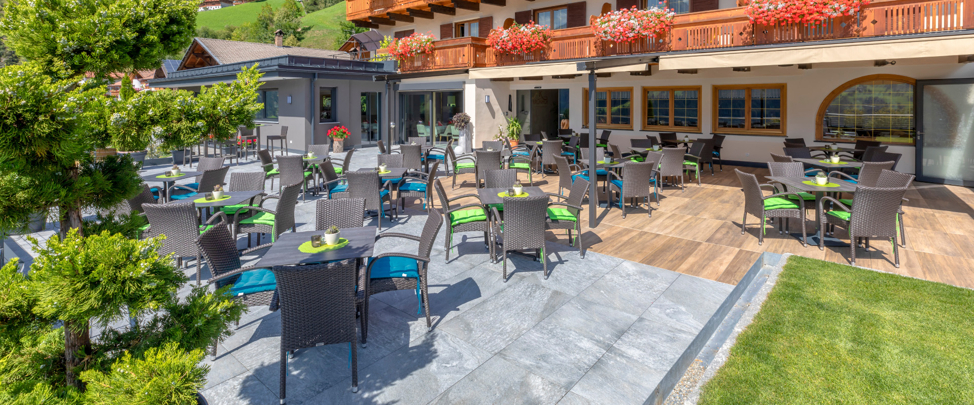 Terrasse im Sommer